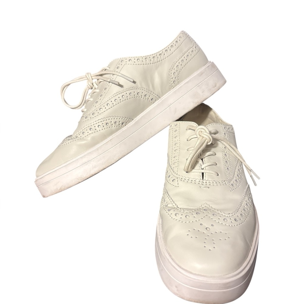 Clarks Hero Brogue White Comfort Plus Wing sneakers Size 6.5